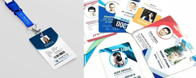 credenciales de plastico con su lanyards y varias credenciales de PVC juntas